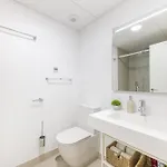 Bright And Modern With Sea Views *