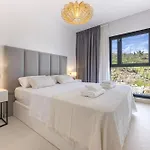 Apartment Bright And Modern With Sea Views *