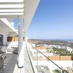 Apartment Bright And Modern With Sea Views *