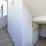 Bright And Modern With Sea Views