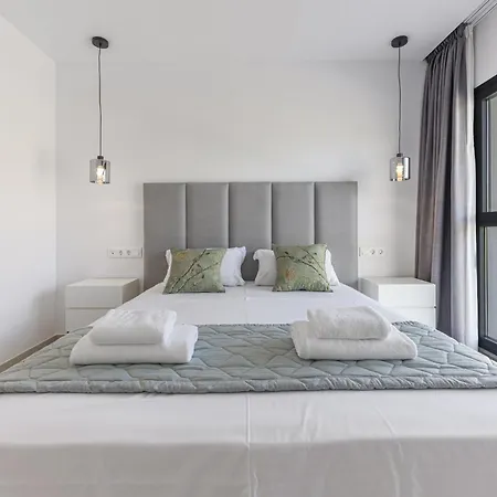 Apartment Bright And Modern With Sea Views *